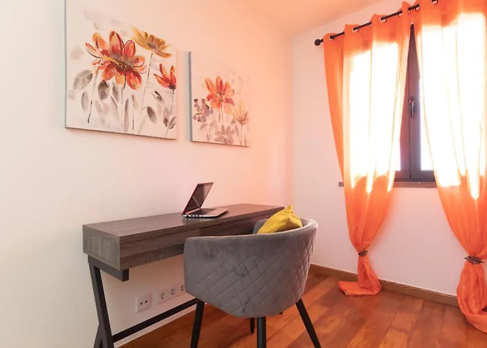 Margot By Rent-a-key Caniço